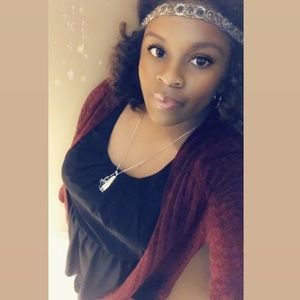 Meet your Posher, Assata